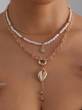 Layered Gold Tone Cable Chain White Imitation Pearl Star Leaf Necklace 14.5"